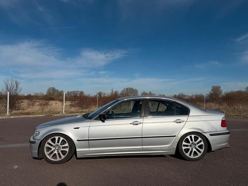 Gebraucht BMW 330 231 PS (169 kW) 2003 Silber Limousine
