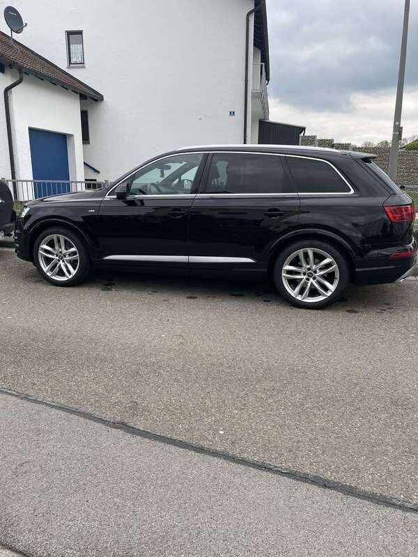 Schwarz Gebraucht 2015 Audi Q7 S-Line SUV | 23.500 € (Guter Preis) - Bild 1/2