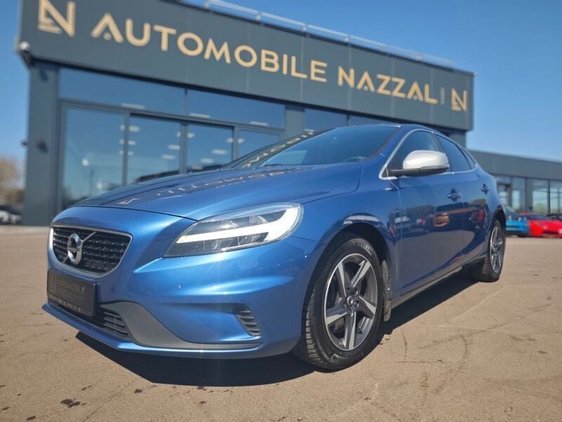 Gebraucht Volvo V40 150 PS (110 kW) 2017 Blau Kombi