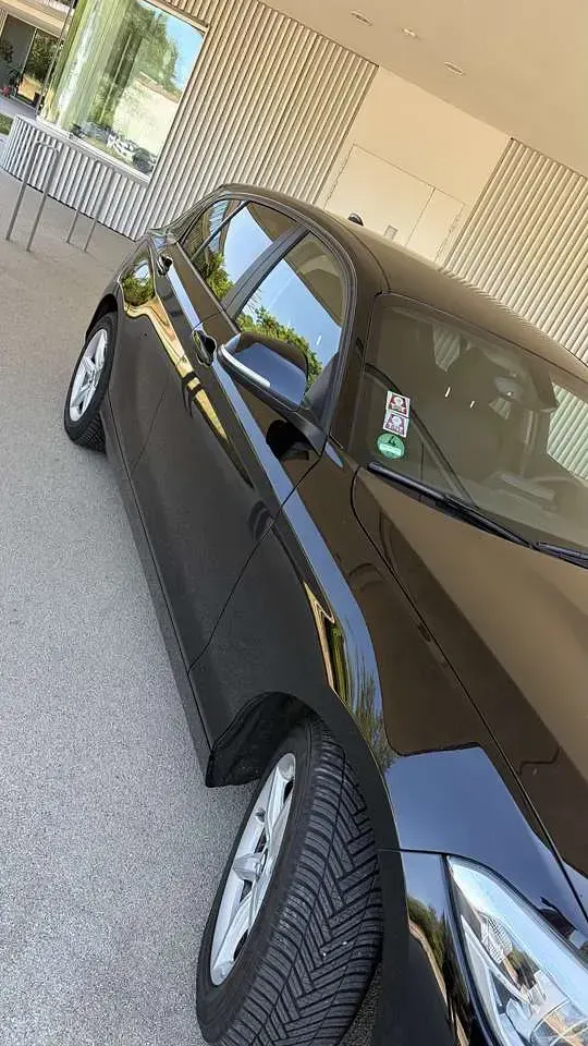 Gebraucht BMW 118 Advantage 136 PS (100 kW) 2019 Schwarz Kleinwagen