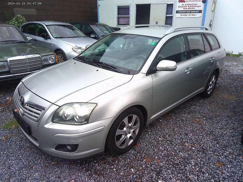 Grau Gebraucht 2006 Toyota Avensis Limousine | 1.599 € (Superpreis) - Bild 1/4