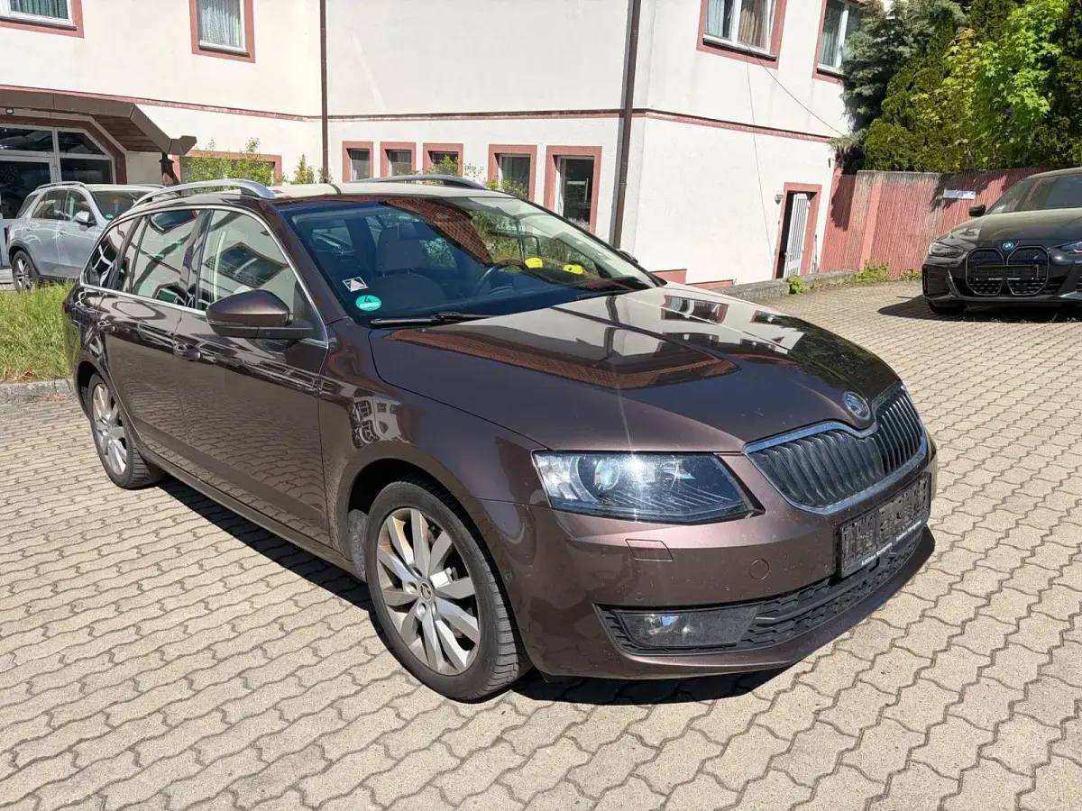 Gebraucht Skoda Octavia 179 PS (131 kW) 2013 Braun Kombi