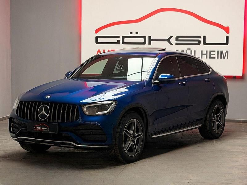 Blau Gebraucht 2021 Mercedes GLC200 AMG line SUV | 36.950 € - Bild 1/3