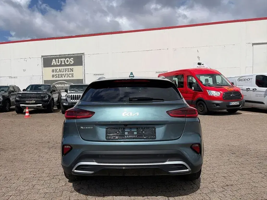 Gebraucht Kia XCeed Spirit 136 PS (100 kW) 2023 Grau SUV