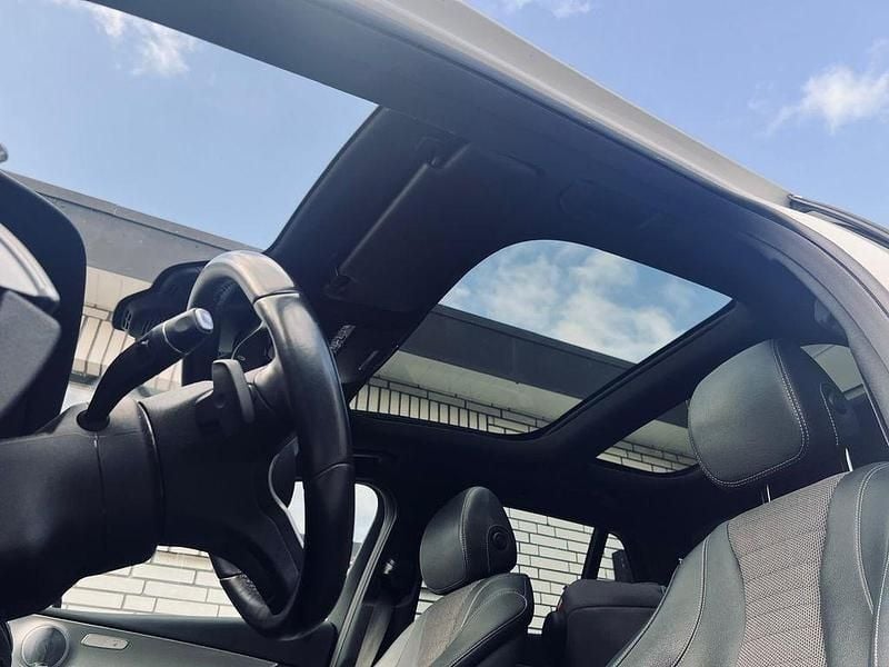 Second-hand Mercedes E220 194 CP (142 kW) 2018 Alb Berlinǎ