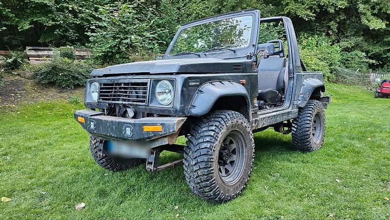 Schwarz Gebraucht 1989 Suzuki Samurai SUV | 6.680 € - Bild 1/4
