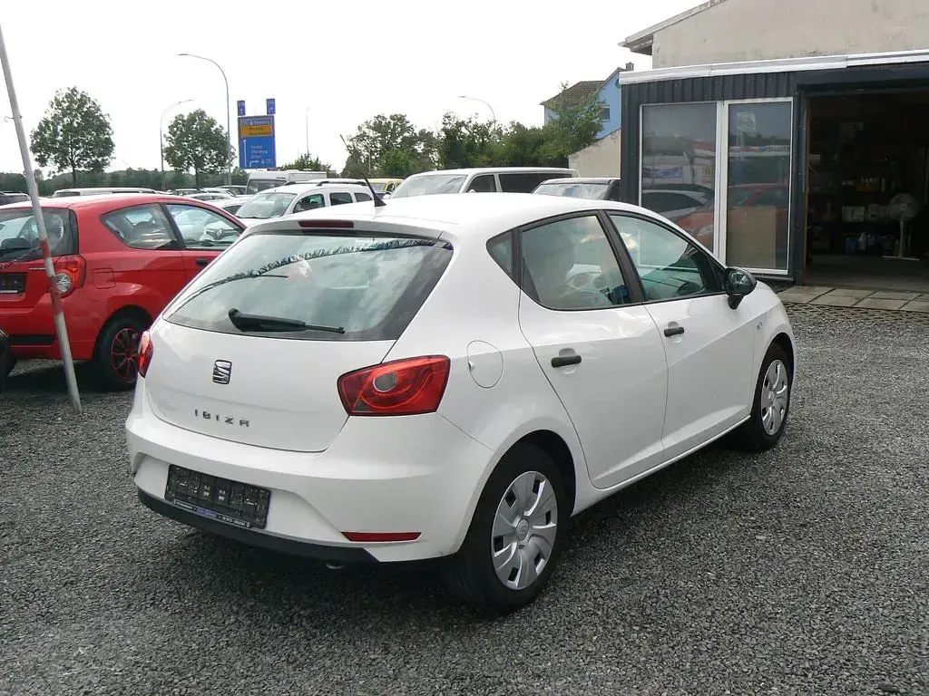 Gebraucht Seat Ibiza Reference 69 PS (50 kW) 2015 Weiß Limousine