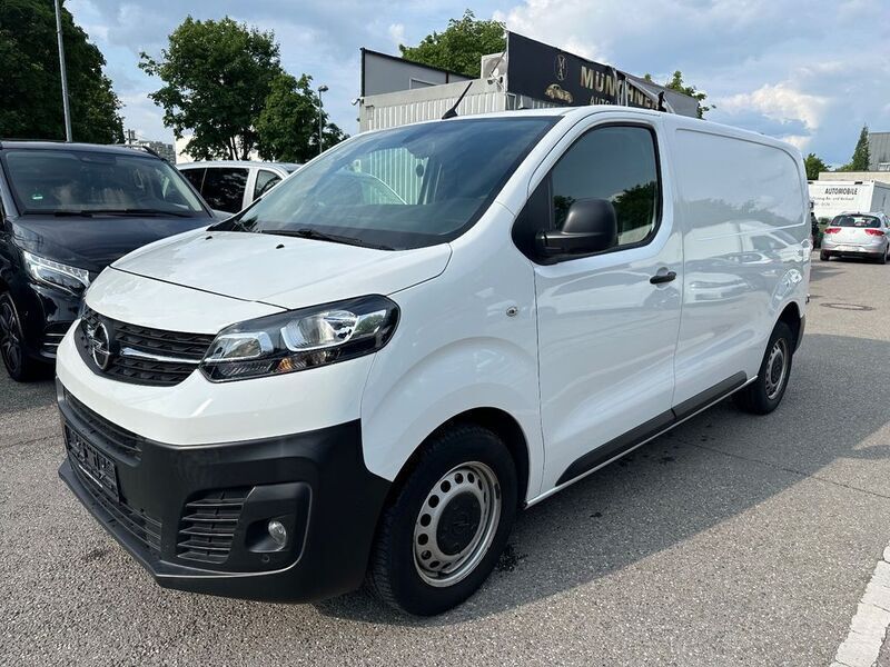 Jade weiss/arktis weiss Gebraucht 2020 Opel Vivaro Edition Van | 15.990 € (Superpreis) - Bild 1/4