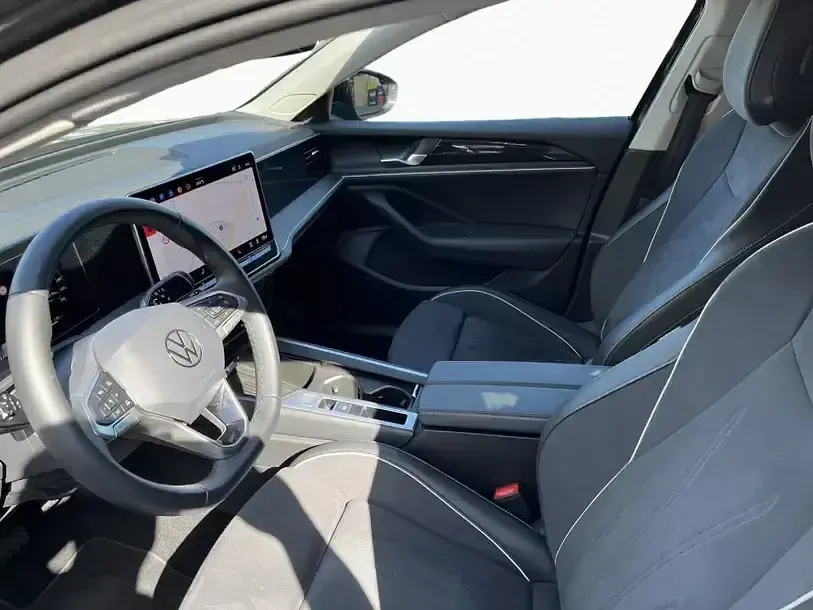 Gebraucht VW Passat Business 150 PS (110 kW) 2025 Andere Kombi
