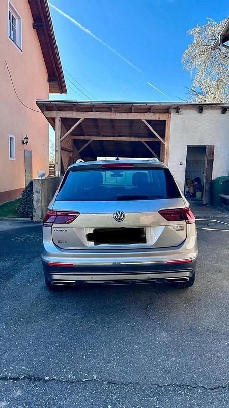 Używany VW Tiguan Highline 239 KM (175 kW) 2016 Srebrny SUV