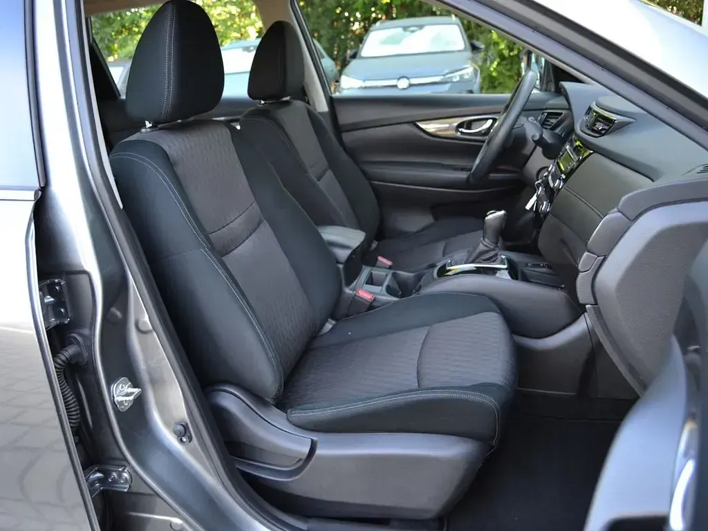 Gebraucht Nissan X-Trail Visia 158 PS (116 kW) 2021 Grau SUV