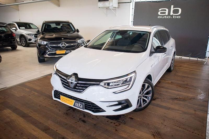 Używany Renault Megane E-Tech 159 KM (116 kW) 2024 Biały Kombi