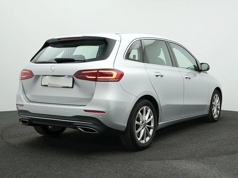 Gebraucht Mercedes B220 190 PS (139 kW) 2019 Silber Van / Kleinbus