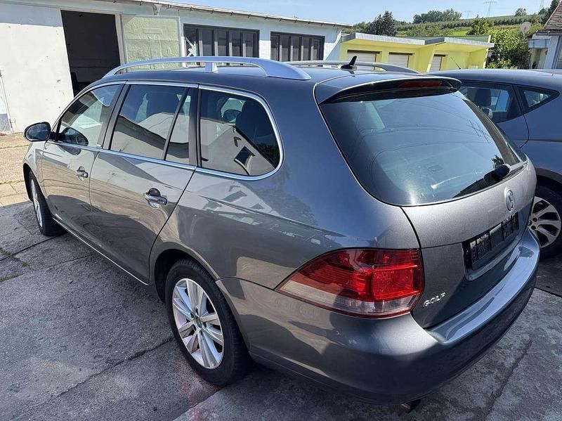 Gebraucht VW Golf VII Style 105 PS (77 kW) 2012 Platinum grey metallic Kombi