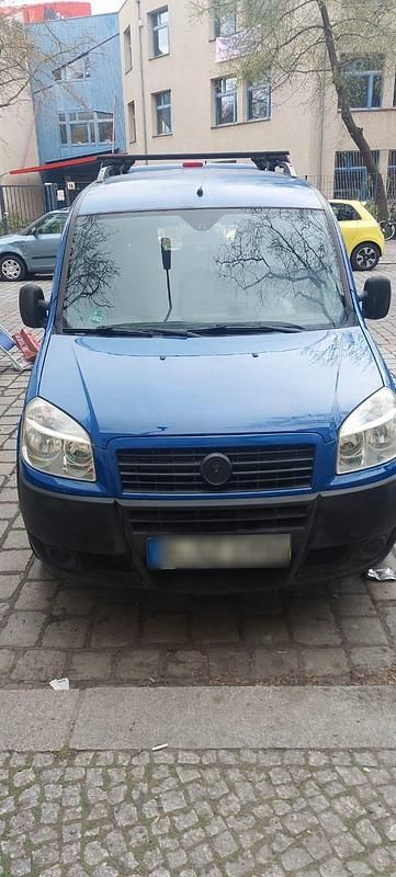 Gebraucht Fiat Doblò Active 75 PS (55 kW) 2009 Blau Van / Kleinbus