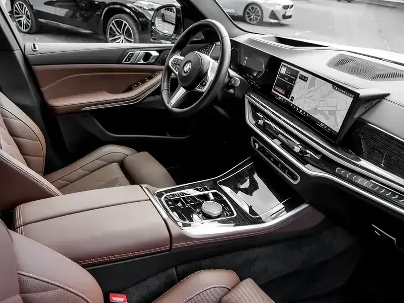 Gebraucht BMW X5 M Sport 298 PS (219 kW) 2025 Weiß SUV