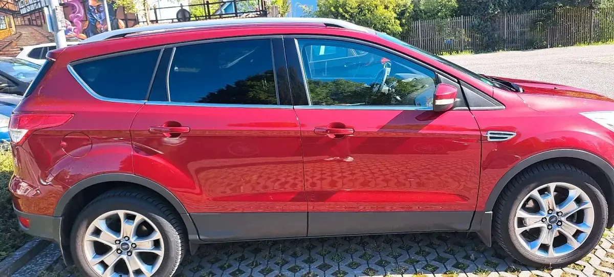 Gebraucht Ford Kuga 150 PS (110 kW) 2015 Rot SUV