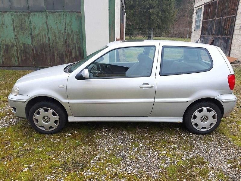Silber Gebraucht 2000 VW Polo Basis Limousine | 500 € (Superpreis) - Bild 1/4