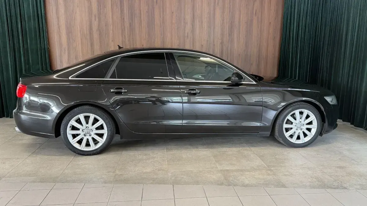 Gebraucht Audi A6 Sport 204 PS (150 kW) 2013 Schwarz Limousine