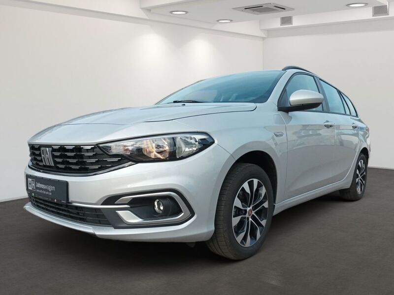 Silber Gebraucht 2022 Fiat Tipo City Life Kombi | 24.490 € - Bild 1/4
