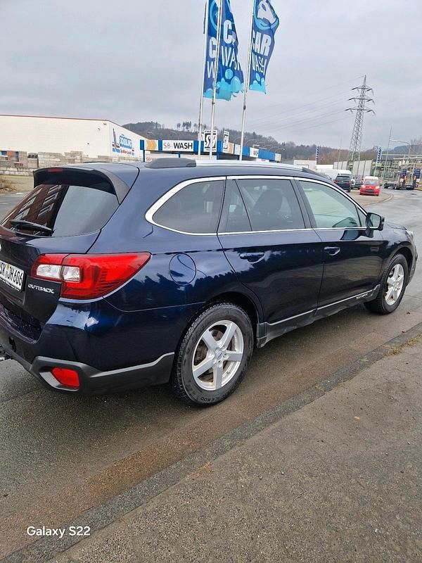 Gebraucht Subaru Outback 175 PS (128 kW) 2019 Blau SUV