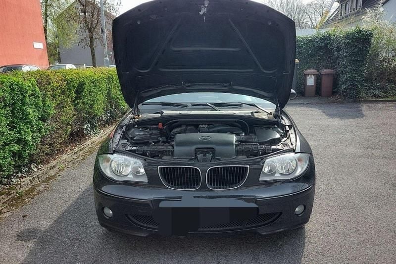 Gebraucht BMW 120 150 PS (110 kW) 2005 Schwarz Kleinwagen