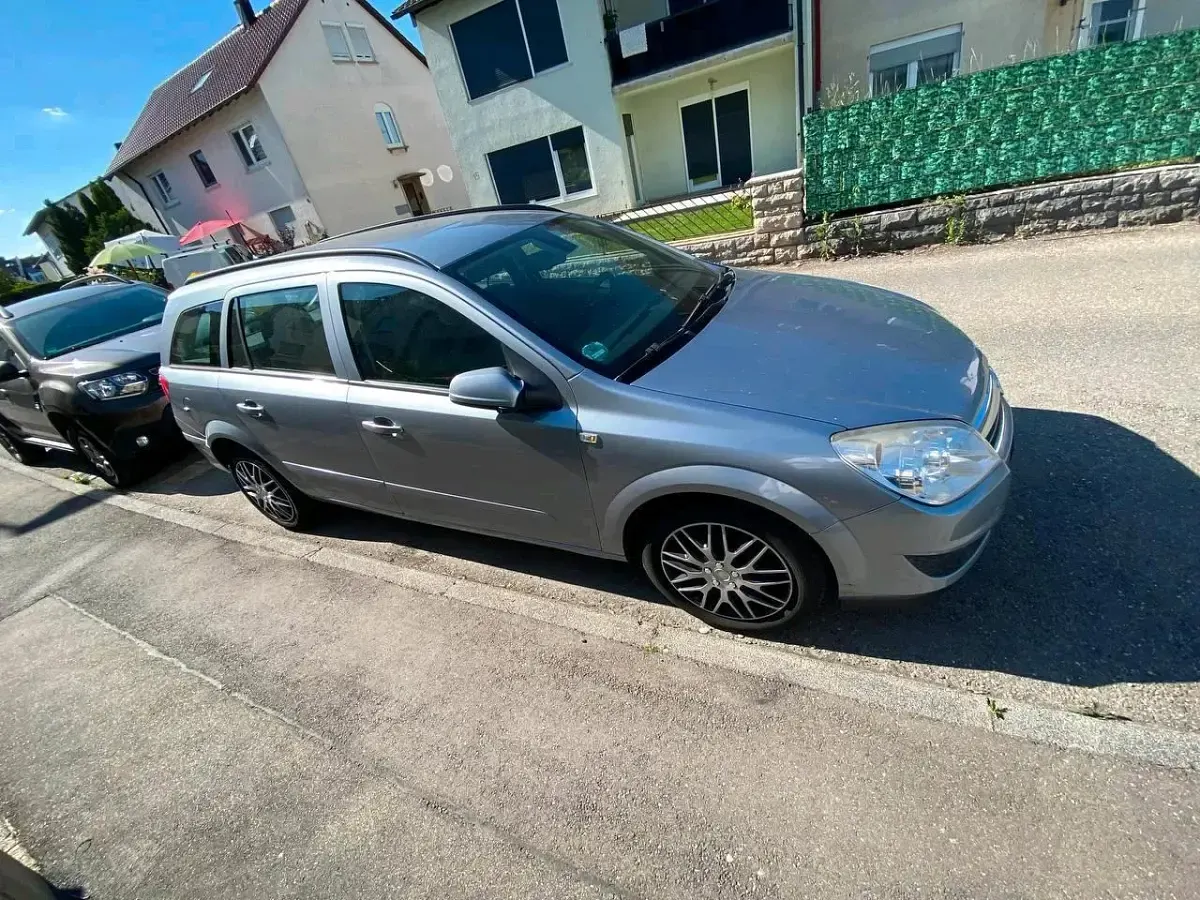 Gebraucht Opel Astra 120 PS (88 kW) 2009 Grau Kombi