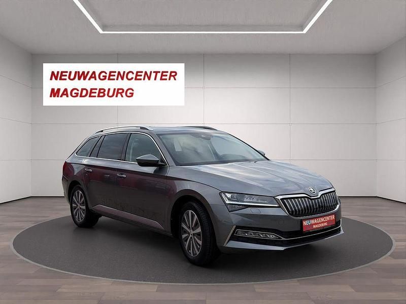 Gebraucht Skoda Superb Style 218 PS (160 kW) 2024 Graphitegrau metallic Kombi