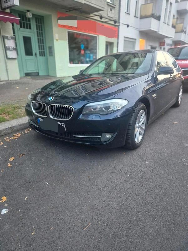 Schwarz Gebraucht 2011 BMW 530 Limousine | 6.800 € (Guter Preis) - Bild 1/4