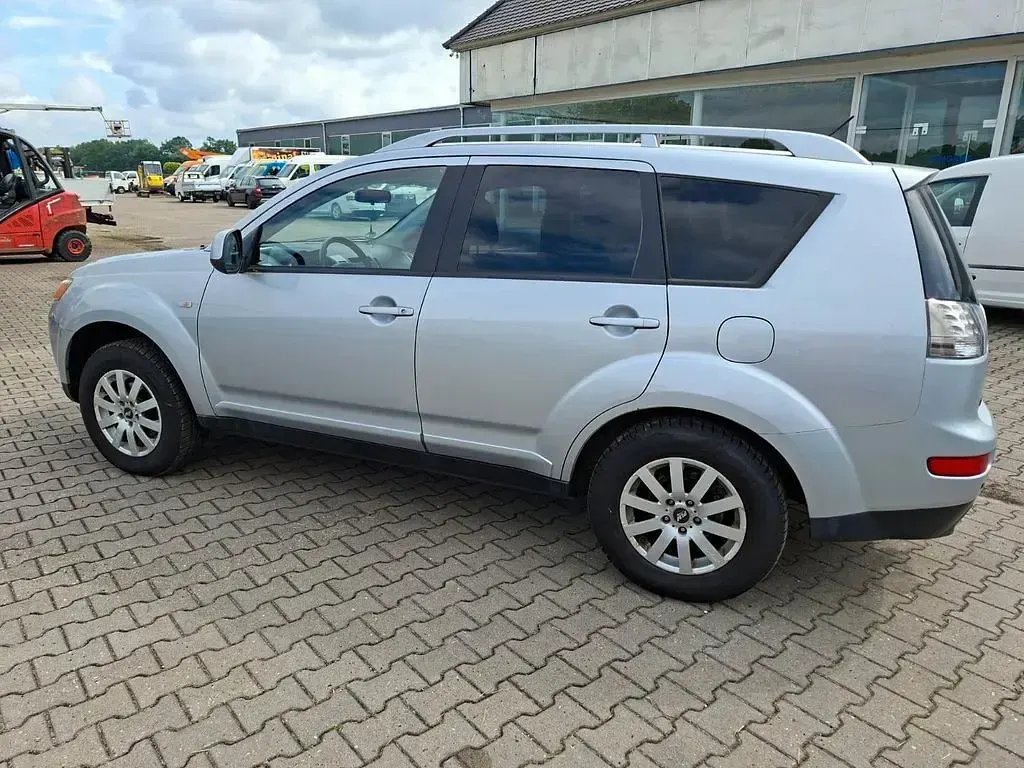 Gebraucht Mitsubishi Outlander Invite 140 PS (102 kW) 2007 Silber SUV