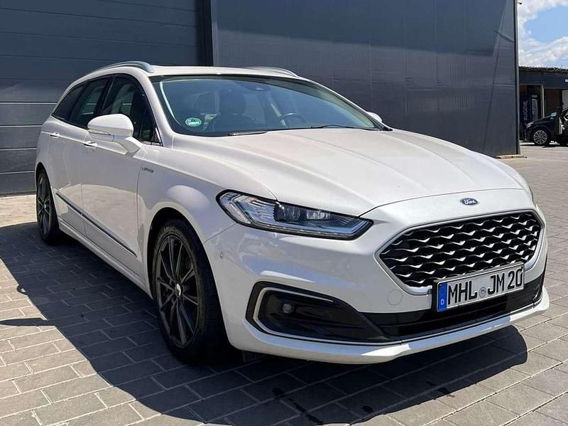 Weiß Gebraucht 2019 Ford Mondeo Vignale Kombi | 17.999 € (Teuer) - Bild 1/4