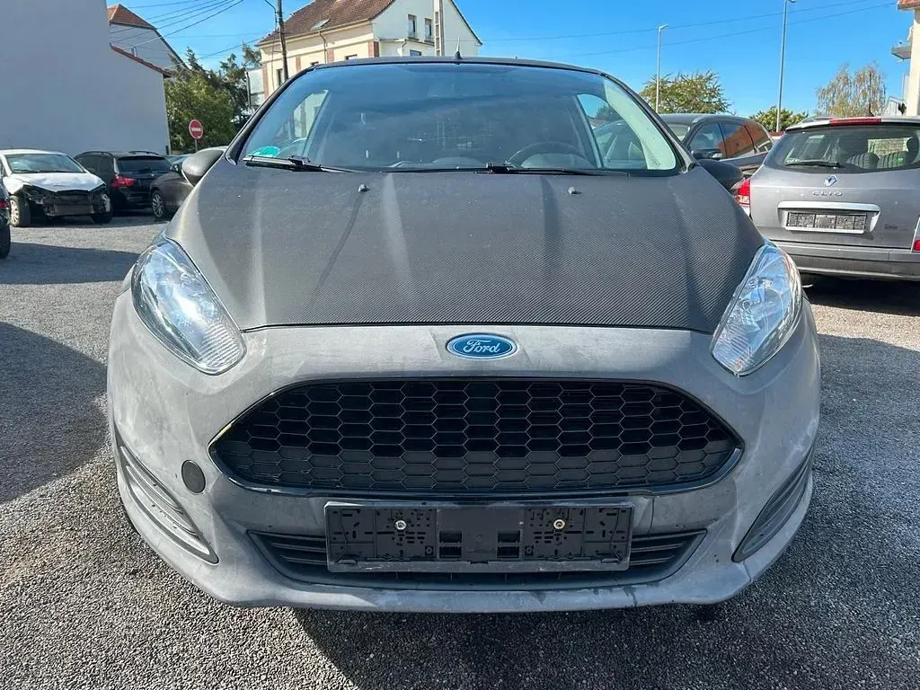 Gebraucht Ford Fiesta 82 PS (60 kW) 2014 Grau Kleinwagen