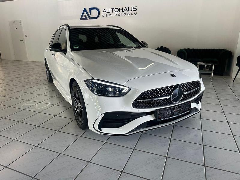 Weiß Gebraucht 2022 Mercedes C300 AMG line Kombi | 39.990 € (Fairer Preis) - Bild 1/4