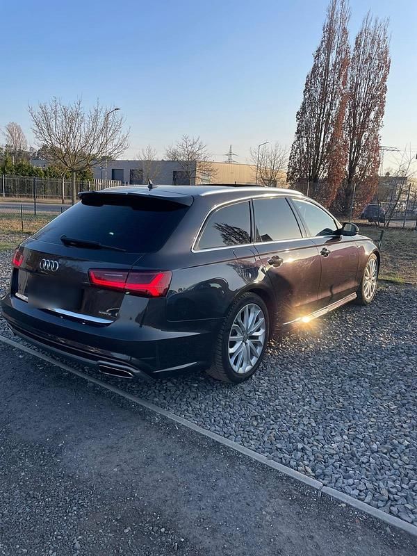 Gebraucht Audi A6 S-Line 272 PS (200 kW) 2015 Grau Kombi