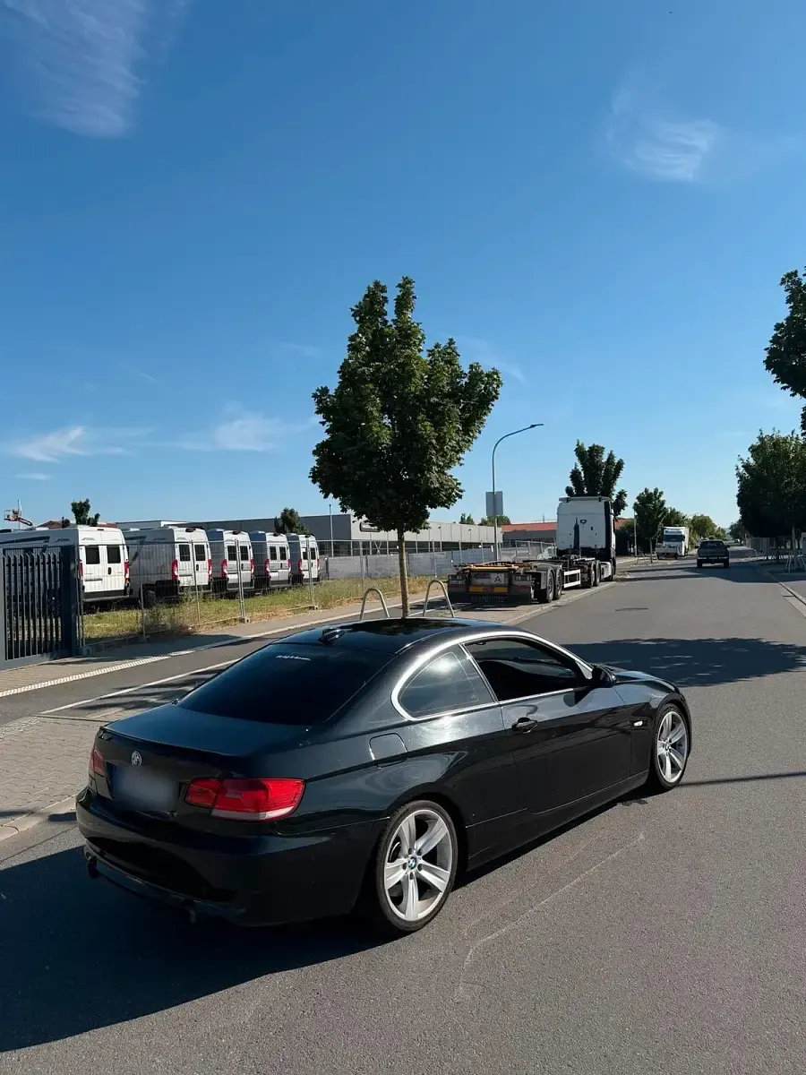 Gebraucht BMW 335 Basis 306 PS (225 kW) 2008 Schwarz Coupé