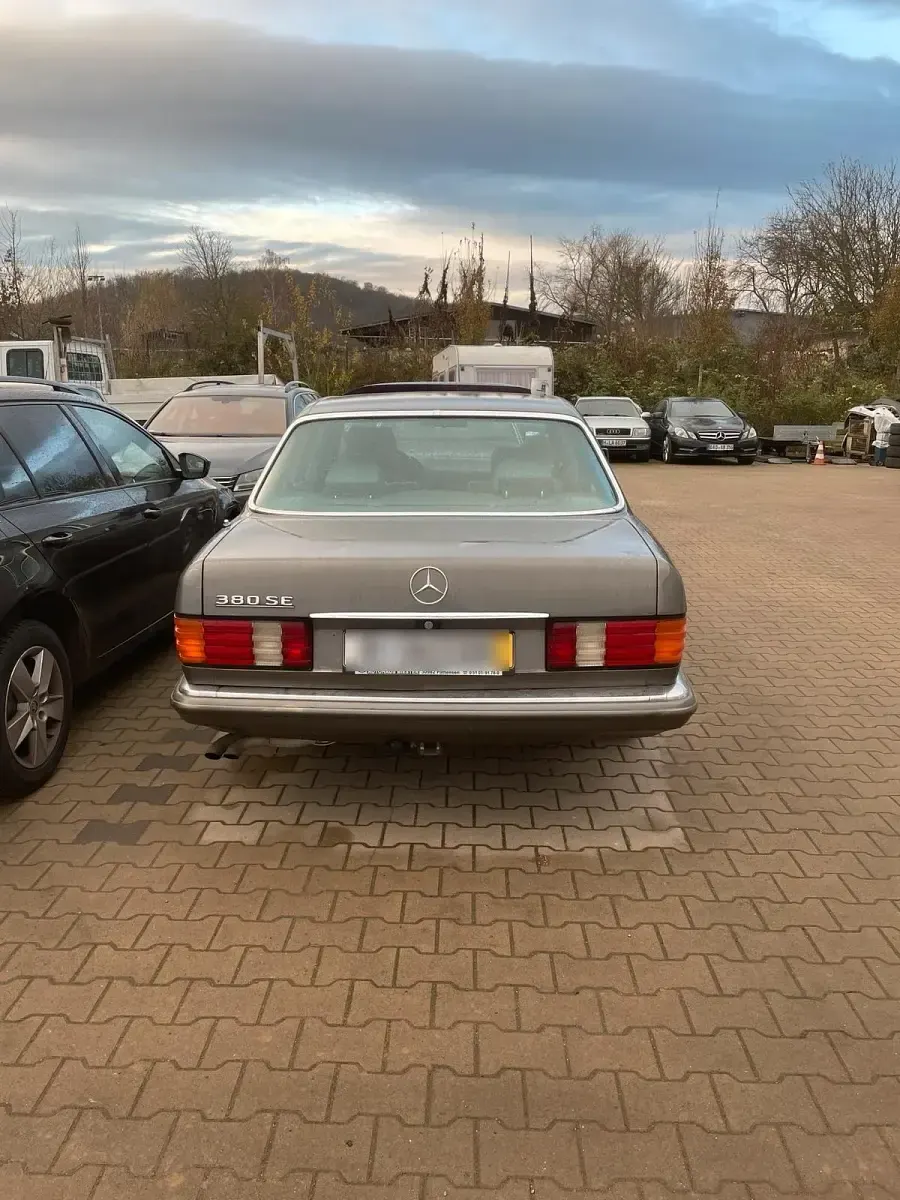 Gebraucht Mercedes 380 SE 204 PS (150 kW) 1985 Silber Limousine