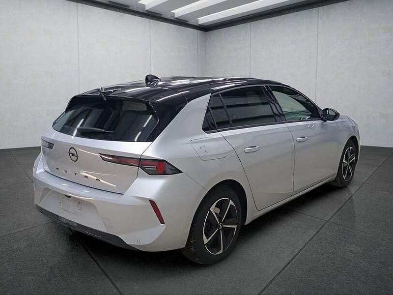 Gebraucht Opel Astra 131 PS (96 kW) 2025 Grau Limousine