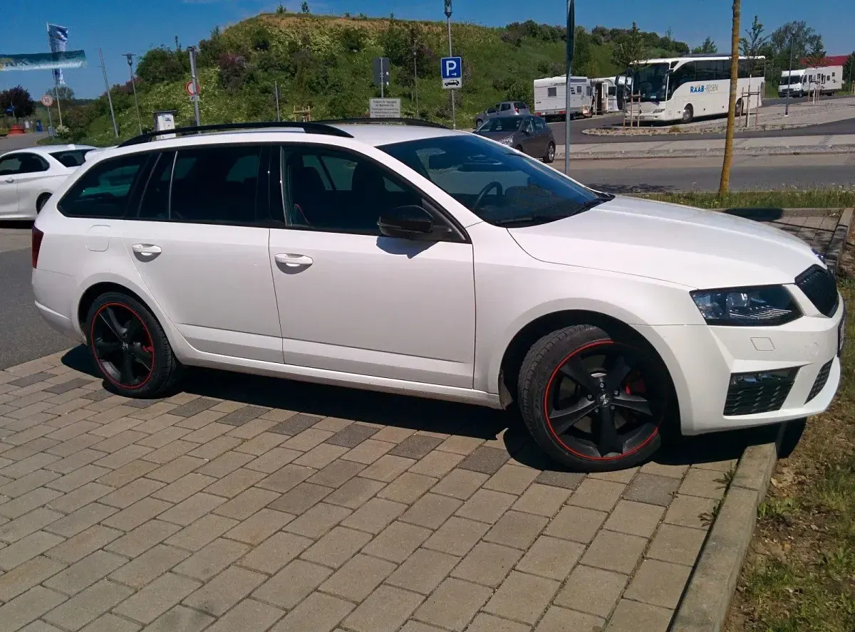 Gebraucht Skoda Octavia RS 220 PS (161 kW) 2014 Weiß Kombi