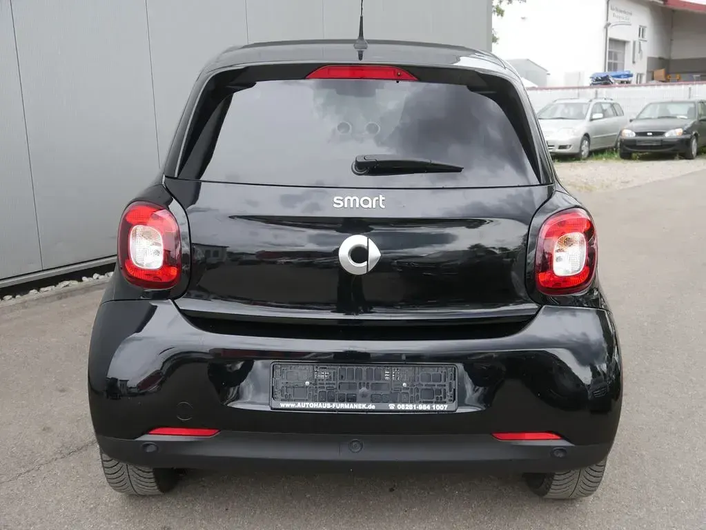 Usata Smart ForFour 90 CV (66 kW) 2019 Nero Utilitaria