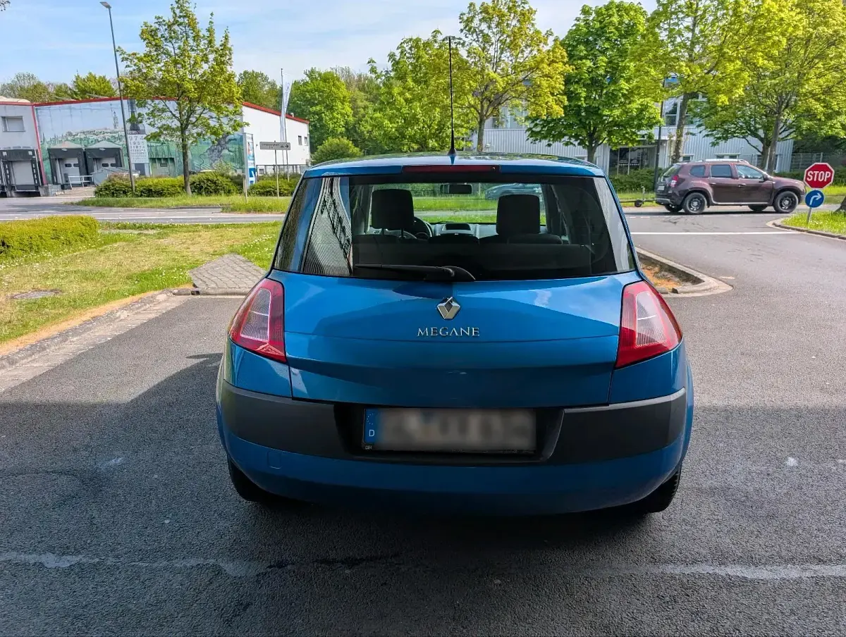 Gebraucht Renault Mégane 115 PS (84 kW) 2006 Blau Limousine