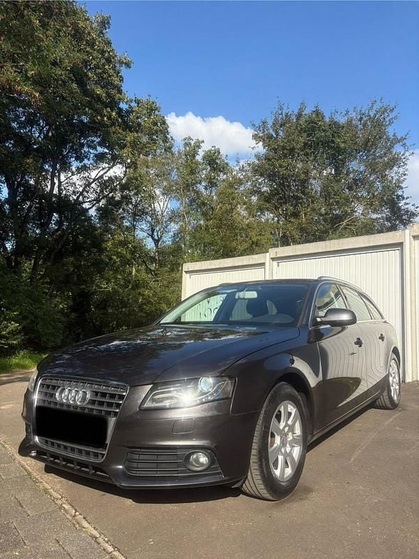 Braun Gebraucht 2011 Audi A4 Kombi | 9.400 € (Fairer Preis) - Bild 1/4
