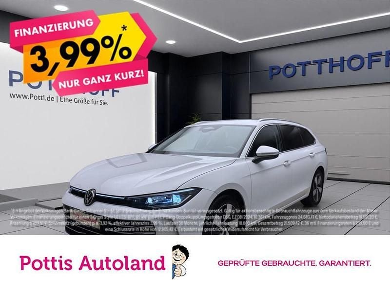 Weiss Gebraucht 2025 VW Passat Elegance Kombi | 37.349 € (Superpreis) - Bild 1/4