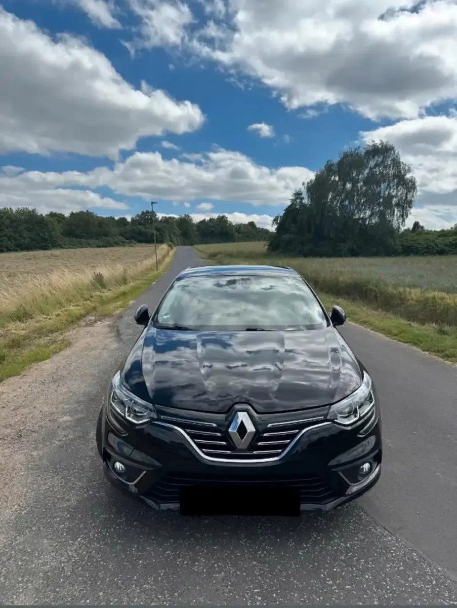 Gebraucht Renault Mégane IV 110 PS (80 kW) 2016 Schwarz Limousine