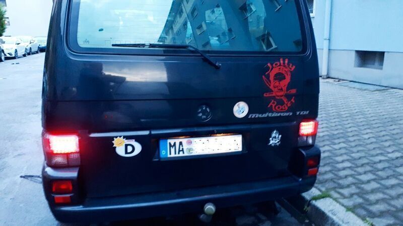 Gebraucht VW T4 102 PS (75 kW) 1997 Schwarz Van