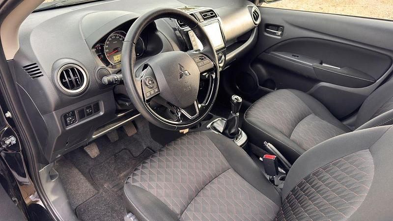 Gebraucht Mitsubishi Space Star Select+ 71 PS (52 kW) 2023 Schwarz Limousine