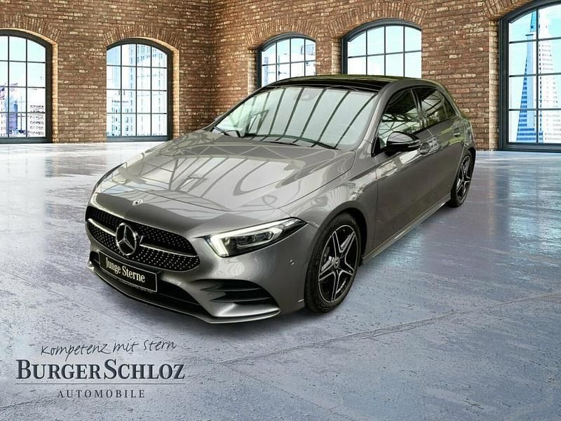 Metalliclack mountaingrau Gebraucht 2022 Mercedes A180 AMG Limousine | 29.700 € (Fairer Preis) - Bild 1/4
