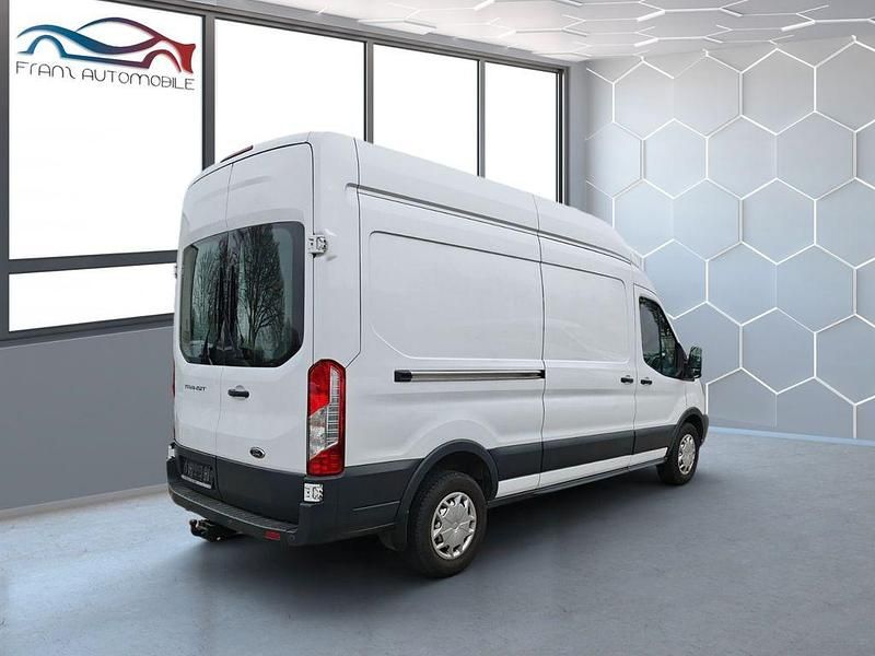 Gebraucht Ford Transit Trend 170 PS (125 kW) 2017 Weiß Van / Kleinbus