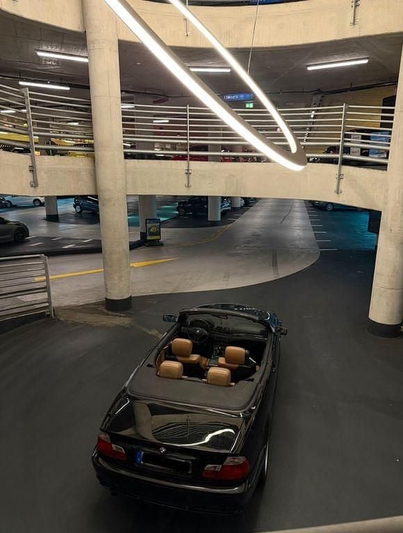 Gebraucht BMW 318 Cabriolet 143 PS (105 kW) 2002 Schwarz Cabrio