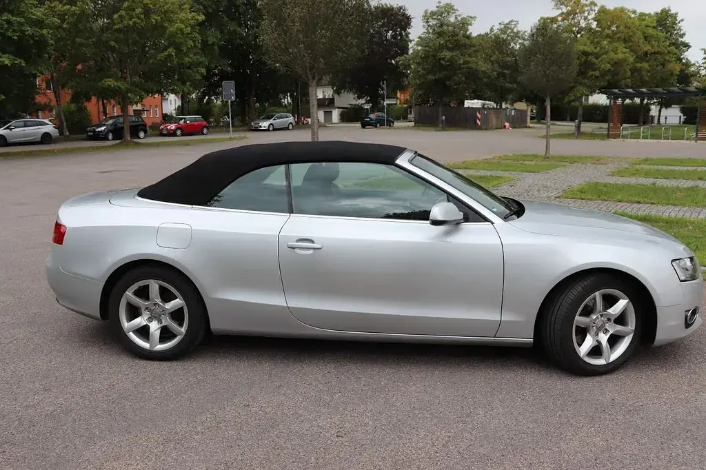 Gebraucht Audi A5 Cabriolet Comfort 160 PS (117 kW) 2011 Silber Cabrio