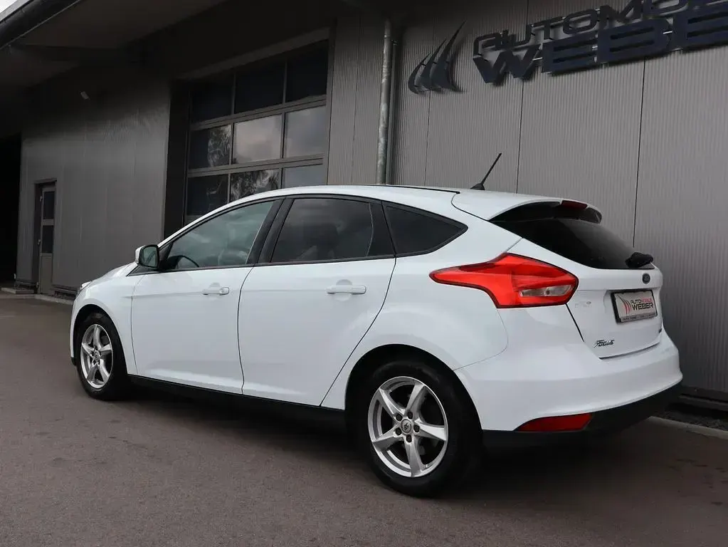 Occasion Ford Focus Trend 101 ch (74 kW) 2018 Blanc Berline
